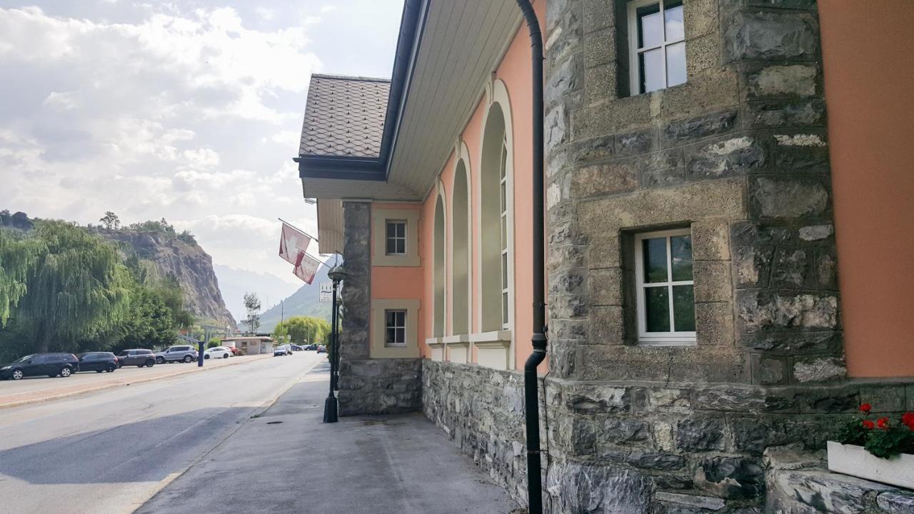 Hotel Les Berges Chippis Exterior photo